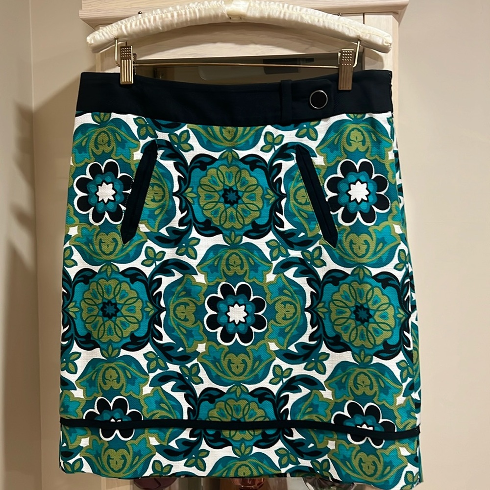 Ann Taylor Retro print Skirt